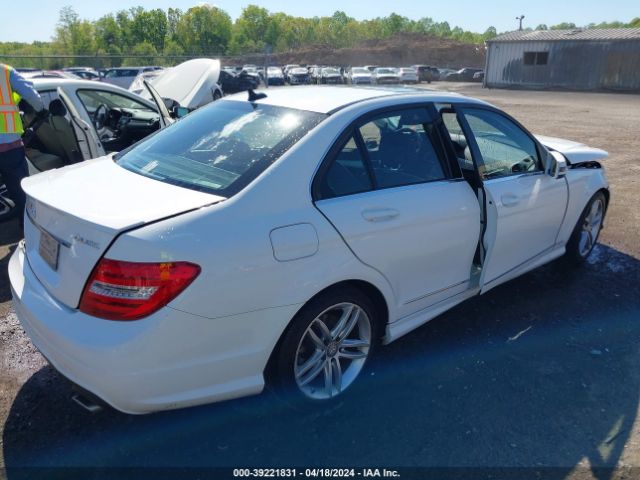 WDDGF8AB2ER303818 Mercedes-Benz C 300 Luxury 4matic/sport 4matic