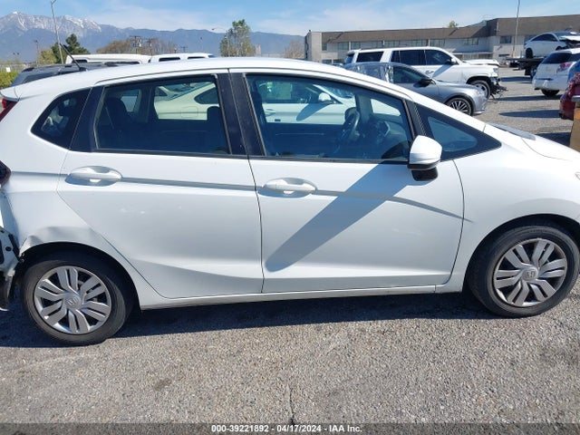 Honda FIT LX 2016 JHMGK5H51GX026063 Image 13