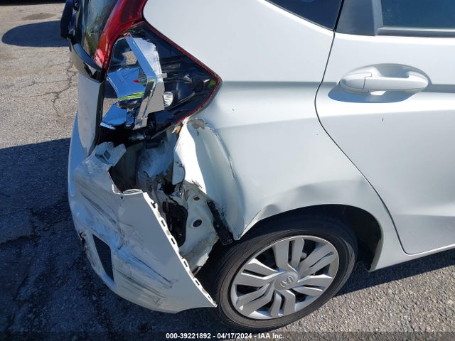 Honda FIT LX 2016 JHMGK5H51GX026063 Image 17