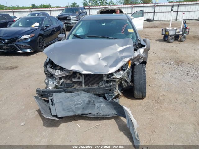 5YFBURHE6EP028139 Toyota Corolla Le Premium