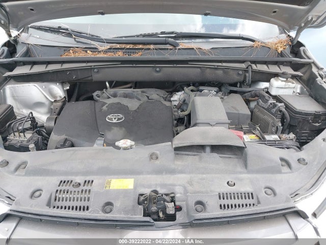 Toyota Highlander Le 2019 5TDBZRFH1KS971220 Image 10