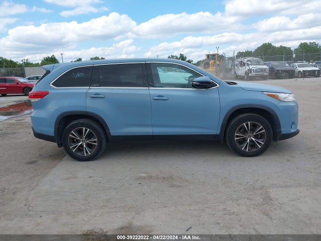 Toyota Highlander Le 2019 5TDBZRFH1KS971220 Image 13