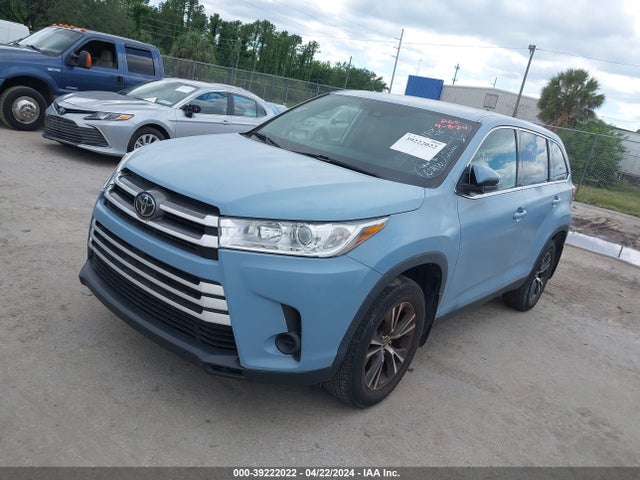 Toyota Highlander Le 2019 5TDBZRFH1KS971220 Image 2