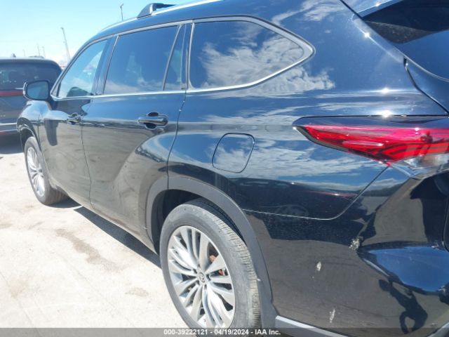 5TDFZRBH8NS232325 Toyota Highlander Platinum