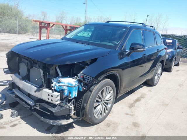 5TDFZRBH8NS232325 Toyota Highlander Platinum