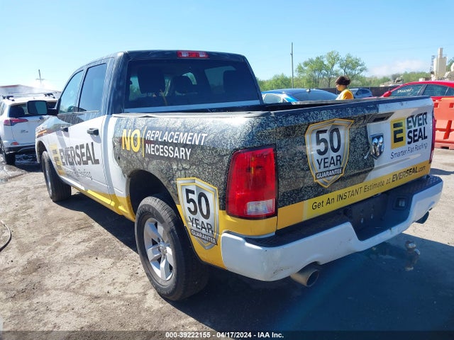 RAM 1500 Express  4x4 5'7 Box 2017 3C6RR7KT4HG533240 Image 3