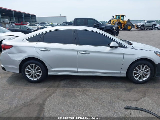 Hyundai SONATA SE 2019 5NPE24AF6KH818025 Image 13