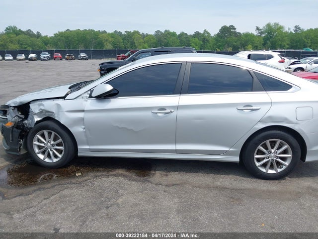Hyundai SONATA SE 2019 5NPE24AF6KH818025 Image 14