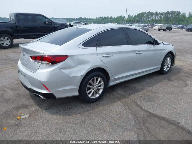 Hyundai SONATA SE 2019 5NPE24AF6KH818025 Image 4