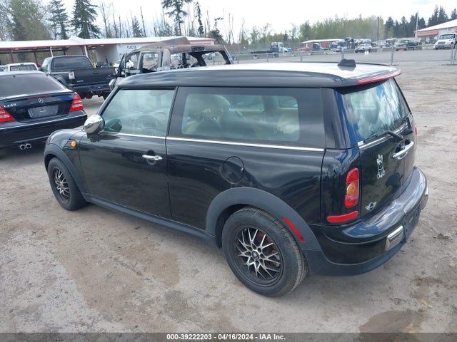 2009 MINI COOPER CLUBMAN WMWML33529TX35055 Photo 2