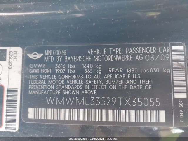 2009 MINI COOPER CLUBMAN WMWML33529TX35055 Photo 8