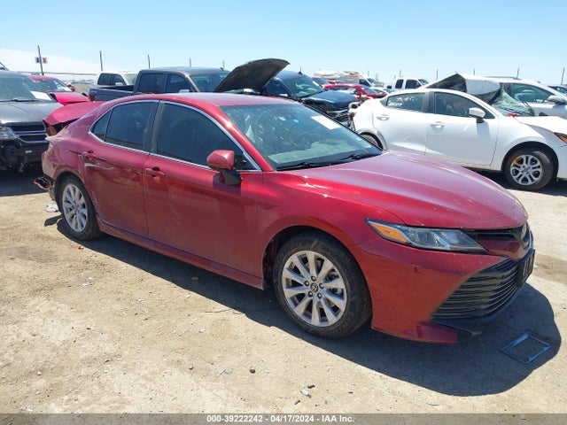Toyota CAMRY LE 2020 4T1C11AK6LU323865 main image