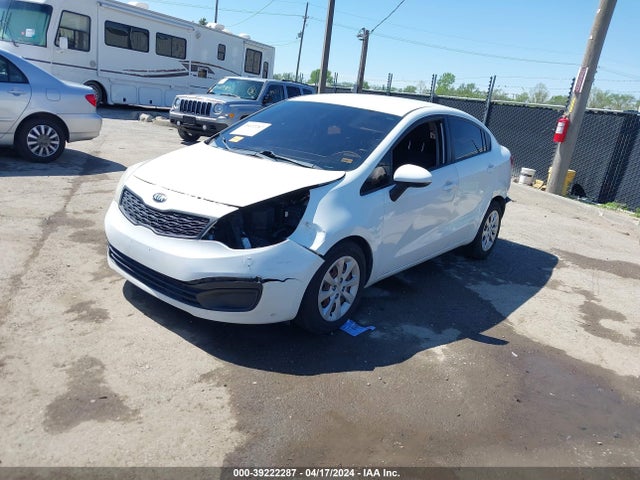 KIA RIO LX 2014 KNADM4A33E6371774 Image 2