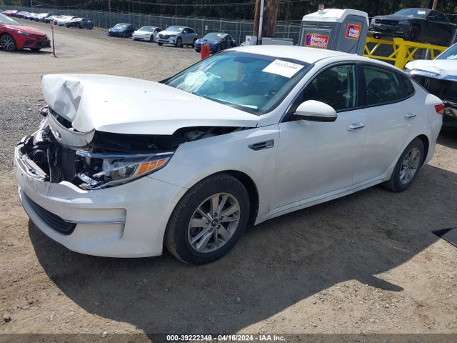 KIA Optima Lx 2016 KNAGT4L37G5085397 Image 2