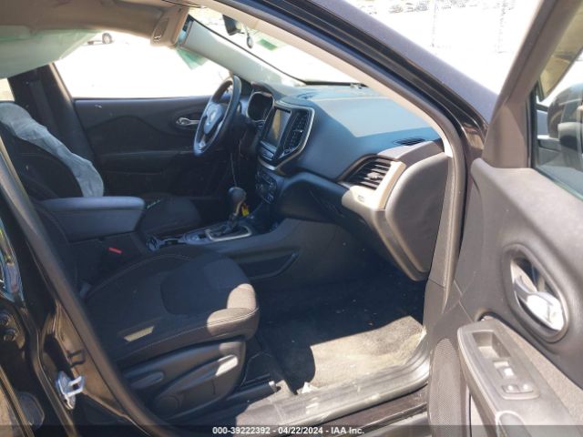 1C4PJMCS2FW744947 Jeep Cherokee Latitude