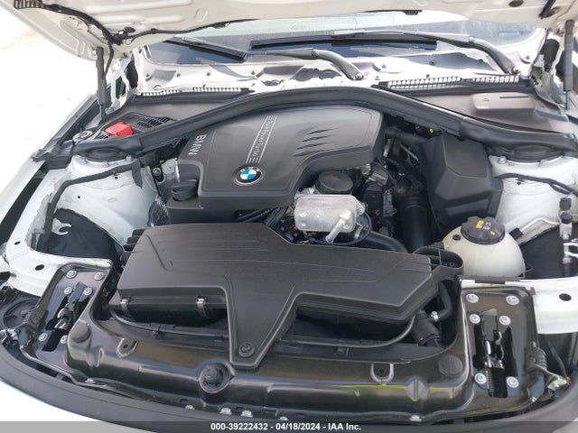 BMW 320i 2016 WBA8E1G5XGNT37409 Image 10