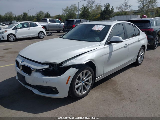 BMW 320i 2016 WBA8E1G5XGNT37409 Image 6