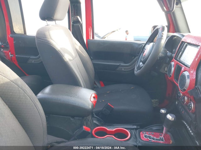 1C4BJWDG8HL555000 Jeep Wrangler Unlimited Sport 4x4