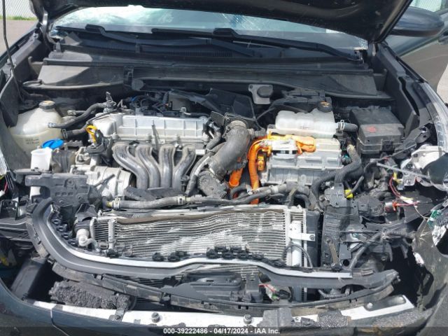 KNDCB3LC8K5303628 KIA NIRO LX