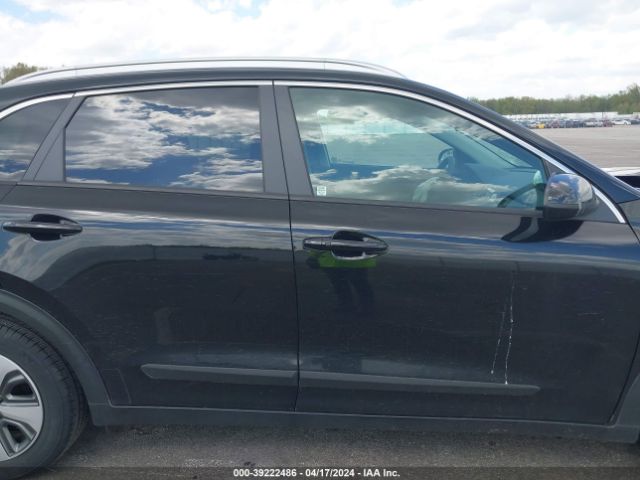 KNDCB3LC8K5303628 KIA NIRO LX