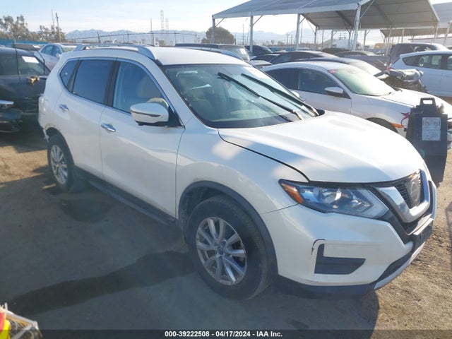 Nissan ROGUE SV 2017 JN8AT2MT1HW399235 головне зображення