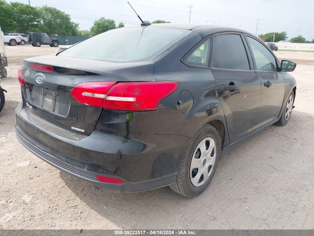 Ford FOCUS S 2016 1FADP3E27GL202762 Image 4