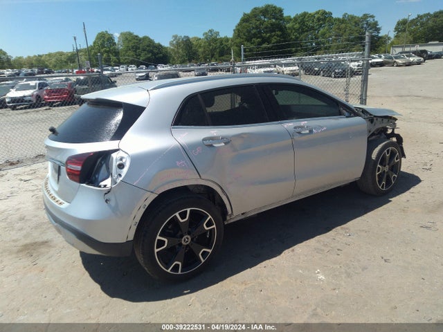 Mercedes-Benz GLA 250 2020 WDCTG4EB5LU028538 Image 4