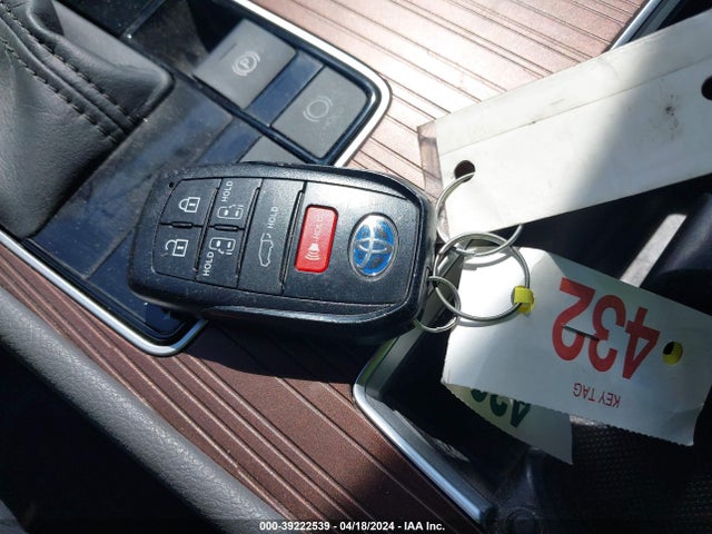Toyota SIENNA XLE 2022 5TDYRKEC4NS125210 Image 11