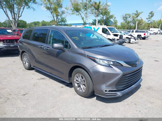Toyota SIENNA XLE 2022 5TDYRKEC4NS125210 Image 6
