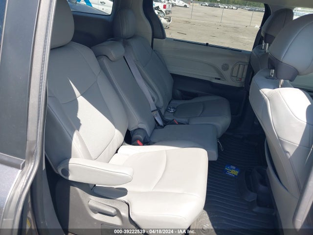Toyota SIENNA XLE 2022 5TDYRKEC4NS125210 Image 8