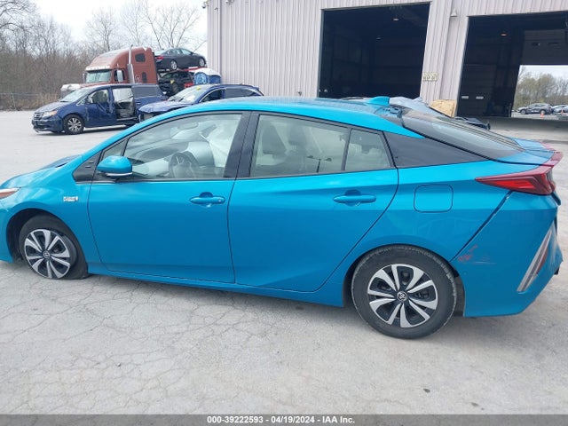 Toyota Prius Prime Advanced 2018 JTDKARFP6J3085800 Image 13