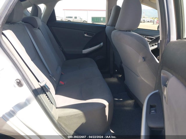 Toyota Prius Three 2015 JTDKN3DU2F1901334 Image 8