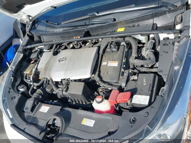 Toyota Prius Two 2016 JTDKBRFU6G3504711 Image 10