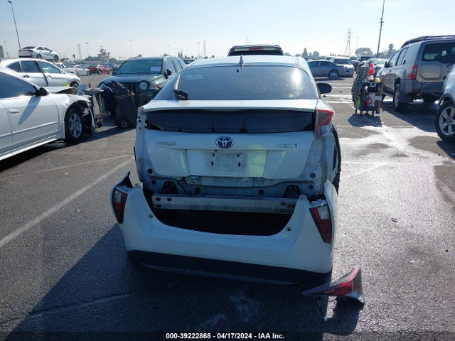 Toyota Prius Two 2016 JTDKBRFU6G3504711 Image 16