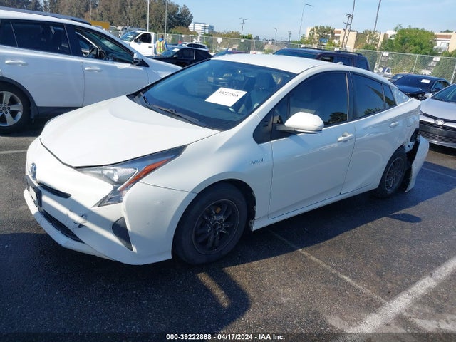 Toyota Prius Two 2016 JTDKBRFU6G3504711 Image 2