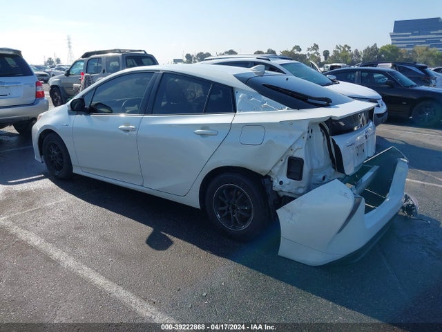 Toyota Prius Two 2016 JTDKBRFU6G3504711 Image 3