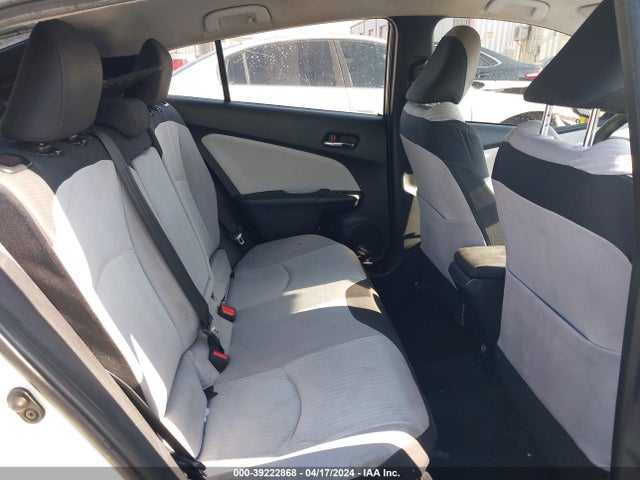 Toyota Prius Two 2016 JTDKBRFU6G3504711 Image 8