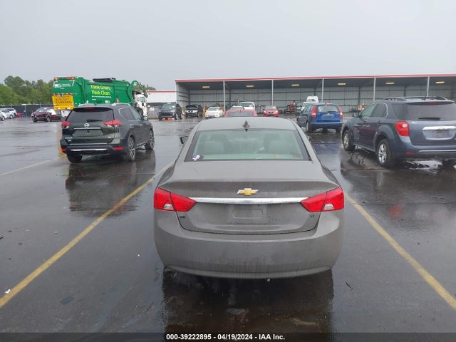 Chevrolet IMPALA 1LT 2018 2G1105S39J9177512 Image 16