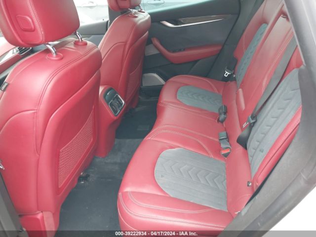 2021 MASERATI LEVANTE ZN661YUL5MX376764 Photo 7