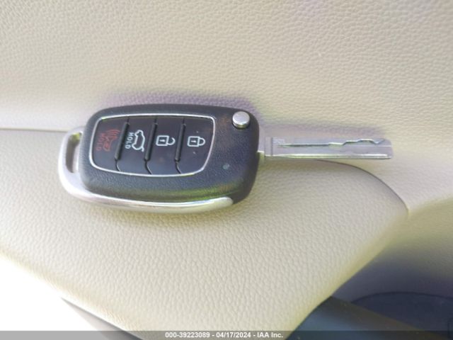 KM8J3CA2XHU380672 Hyundai Tucson Eco