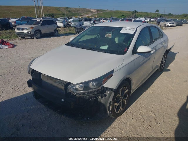 KIA Forte Lxs 2019 3KPF24AD0KE050355 Image 2