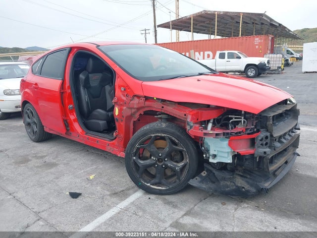 Ford FOCUS ST 2016 1FADP3L94GL258612 Image 18