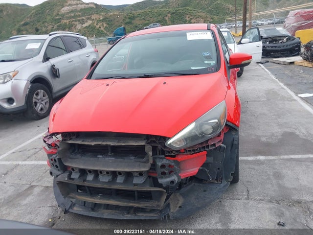 Ford FOCUS ST 2016 1FADP3L94GL258612 Image 6