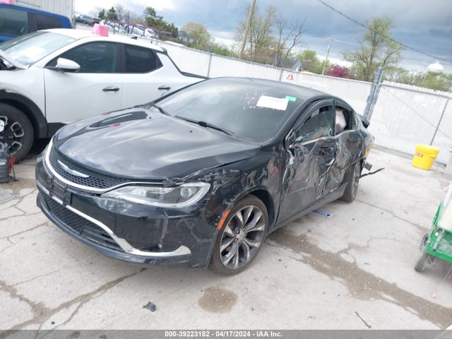 Chrysler 200 C 2015 1C3CCCCB7FN560259 Image 2