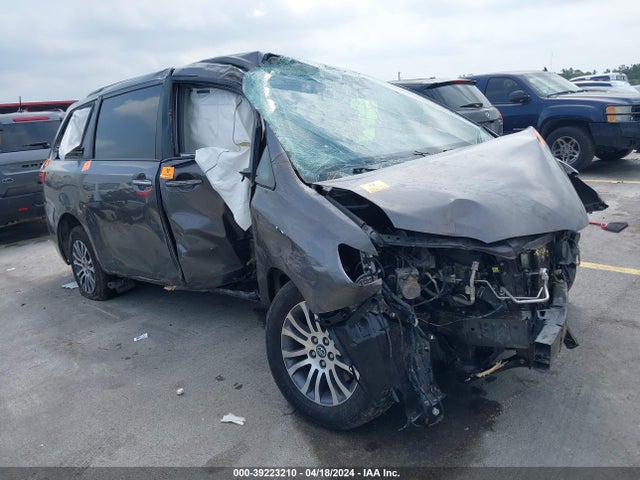 2018 5TDYZ3DC0JS924578 main image