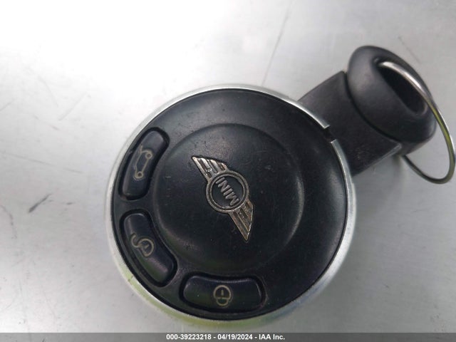 2008 MINI COOPER S WMWMF73508TV36907 Photo 10