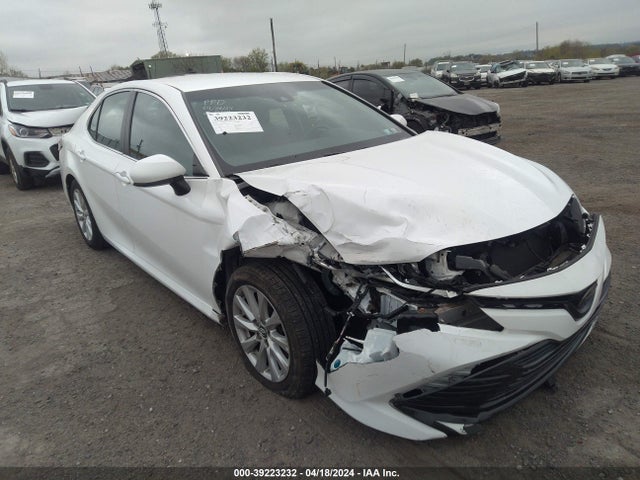 Toyota CAMRY LE 2018 4T1B11HK8JU036199 Image 12
