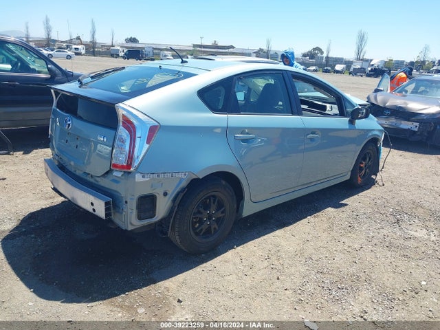 Toyota Prius Two 2015 JTDKN3DU0F1984584 Image 4