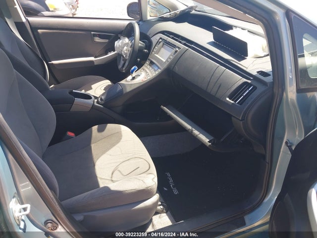 Toyota Prius Two 2015 JTDKN3DU0F1984584 Image 5