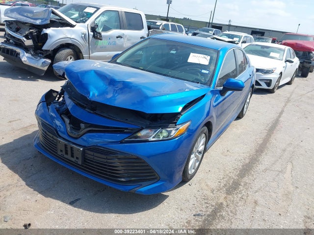 Toyota CAMRY LE 2019 4T1B11HK5KU163302 Image 2